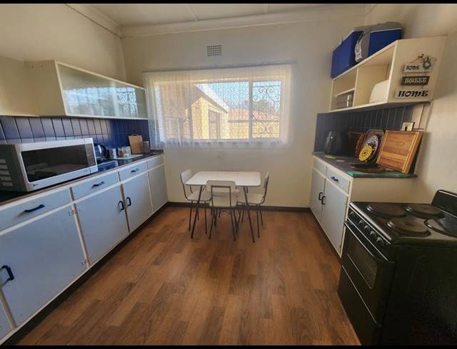 3 BEDROOM HOUSE FOR SALE IN GREENHILLS